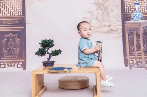 梅河口宝宝几个月会认人
